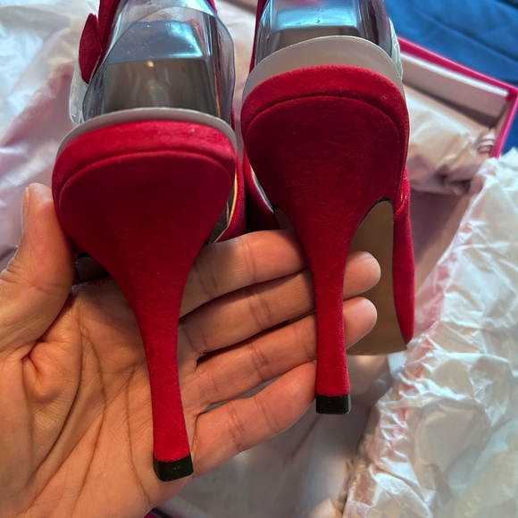 VINCE CAMUTO • Red Suede Heel Bootie • 7M • - Picture 6 of 11